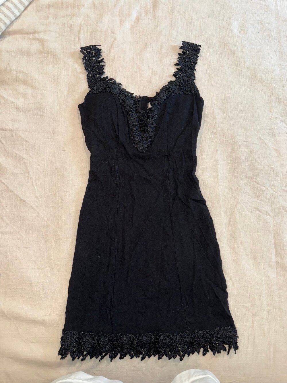 Luxxel Black Lace Appliqué Bodycon Mini Dress Size Small